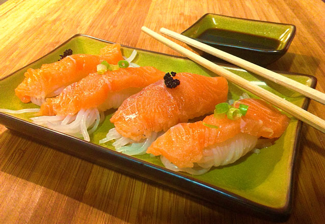 Sushi con pasta en nudos – 140kcal