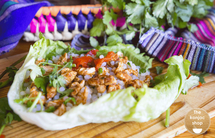 Tacos de lechuga y arroz konjac