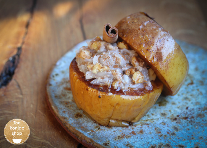 Manzanas rellenas de konjac y nueces